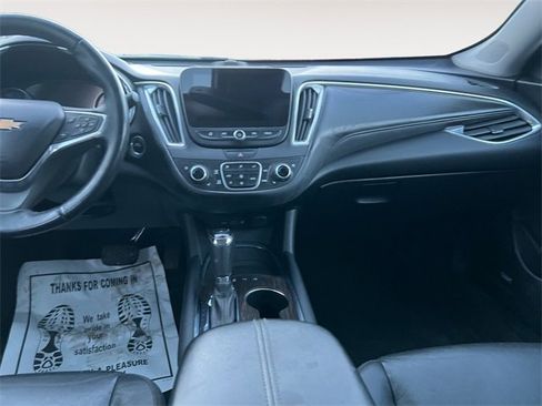 Used 2020 Chevrolet Malibu Premier image 10