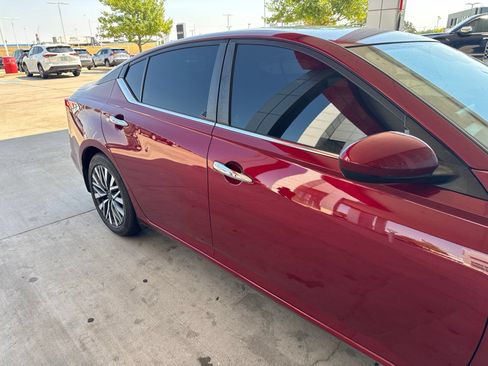 Used 2024 Nissan Altima 2.5 SV w/ SV Premium Package FWD image 22
