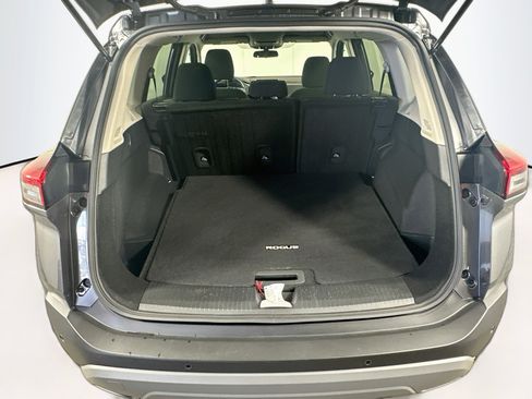 Used 2023 Nissan Rogue S AWD/4WD image 27
