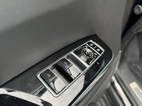 Used 2026 Cadillac Escalade Platinum Sport w/ LPO, Floor Liner Package AWD/4WD image 27