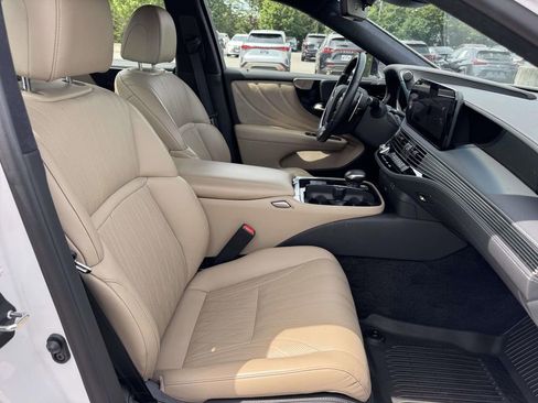 Used 2023 Lexus LS 500 AWD w/ Interior Upgrade Package image 14