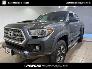 Used 2017 Toyota Tacoma TRD Sport w/ Tow Package (A/T) AWD/4WD video 1
