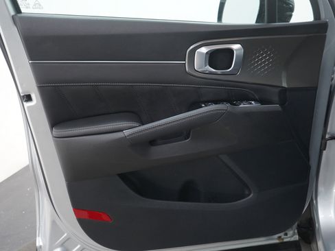 Used 2022 Kia Sorento SX image 24