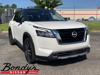 Used 2024 Nissan Pathfinder Platinum FWD video 1