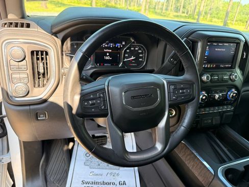Used 2023 GMC Sierra 2500 Denali w/ Denali Ultimate Package AWD/4WD image 18