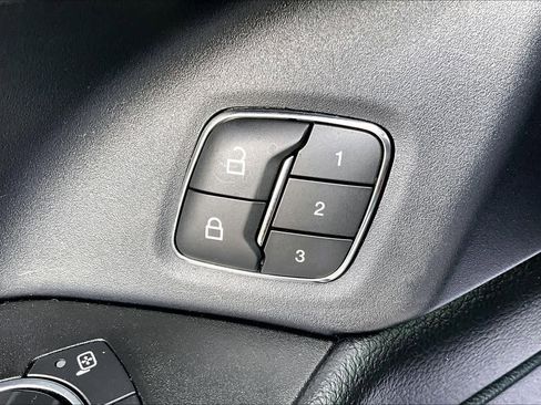 Used 2020 Ford Expedition XLT w/ Equipment Group 202A image 33