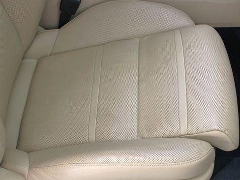 Used 2019 Porsche Cayenne image 52