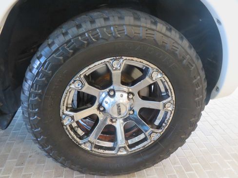 Used 2015 Toyota Sequoia SR5 w/ Premium Package image 10