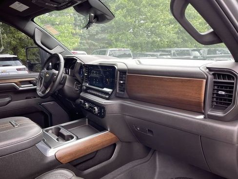 Used 2024 Chevrolet Silverado 2500 High Country w/ Technology Package AWD/4WD image 29