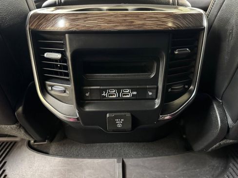 Used 2019 RAM 1500 Laramie AWD/4WD image 17