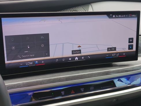 Used 2024 BMW i7 eDrive50 w/ M Sport Package RWD image 24