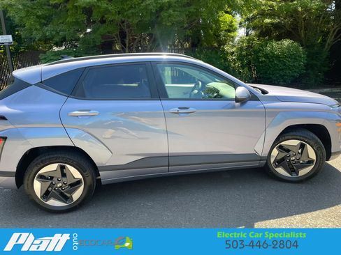 Used 2024 Hyundai Kona SEL FWD image 12