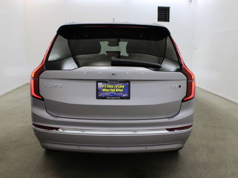 New 2026 Volvo XC90 B6 Plus w/ Protection Package Premier AWD/4WD image 4