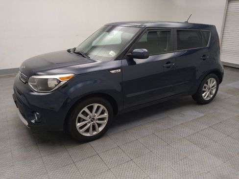 Used 2017 Kia Soul + FWD image 2