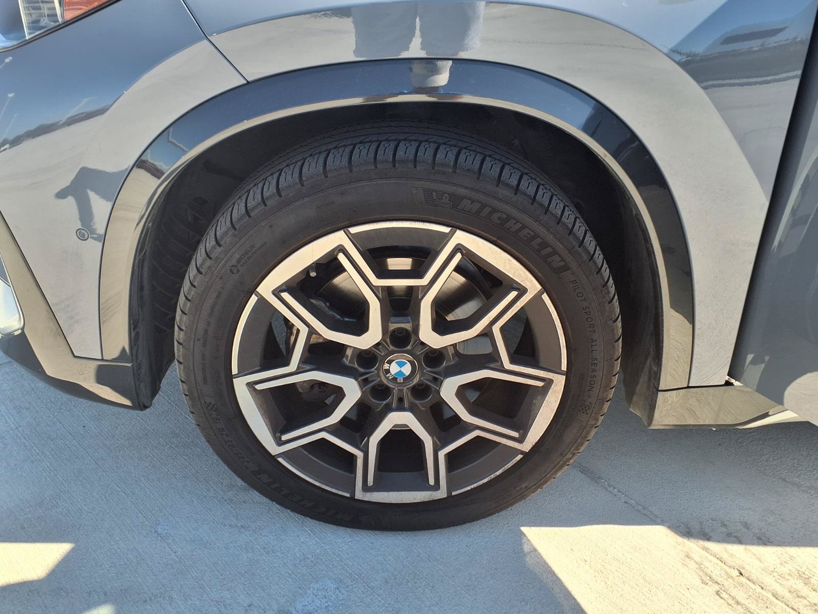 Used 2024 BMW X1 xDrive28i w/ Convenience Package AWD/4WD image 25