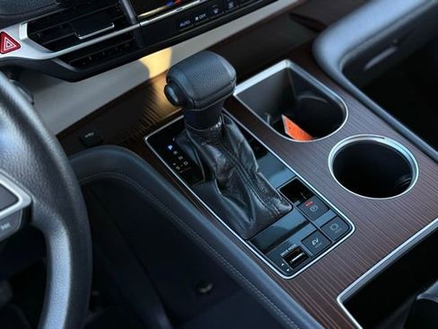 Used 2021 Toyota Sienna LE image 25