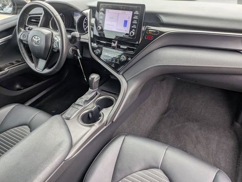 Used 2024 Toyota Camry SE image 30