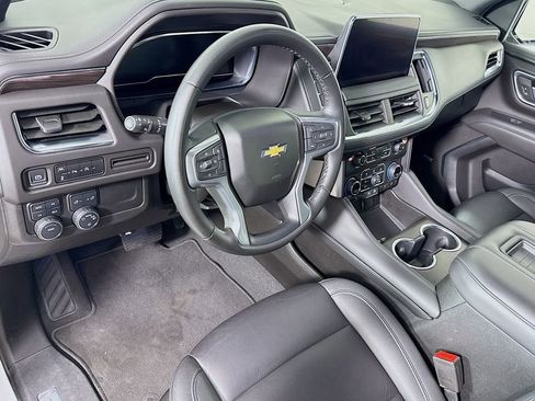 Used 2024 Chevrolet Suburban LT AWD/4WD image 9