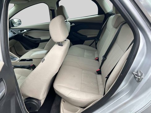 Used 2015 Ford Focus SE image 12