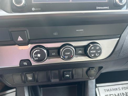 Used 2020 Toyota Tacoma SR RWD image 18
