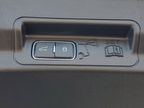 New 2026 Ford Explorer Active w/ Active Comfort Package image 8