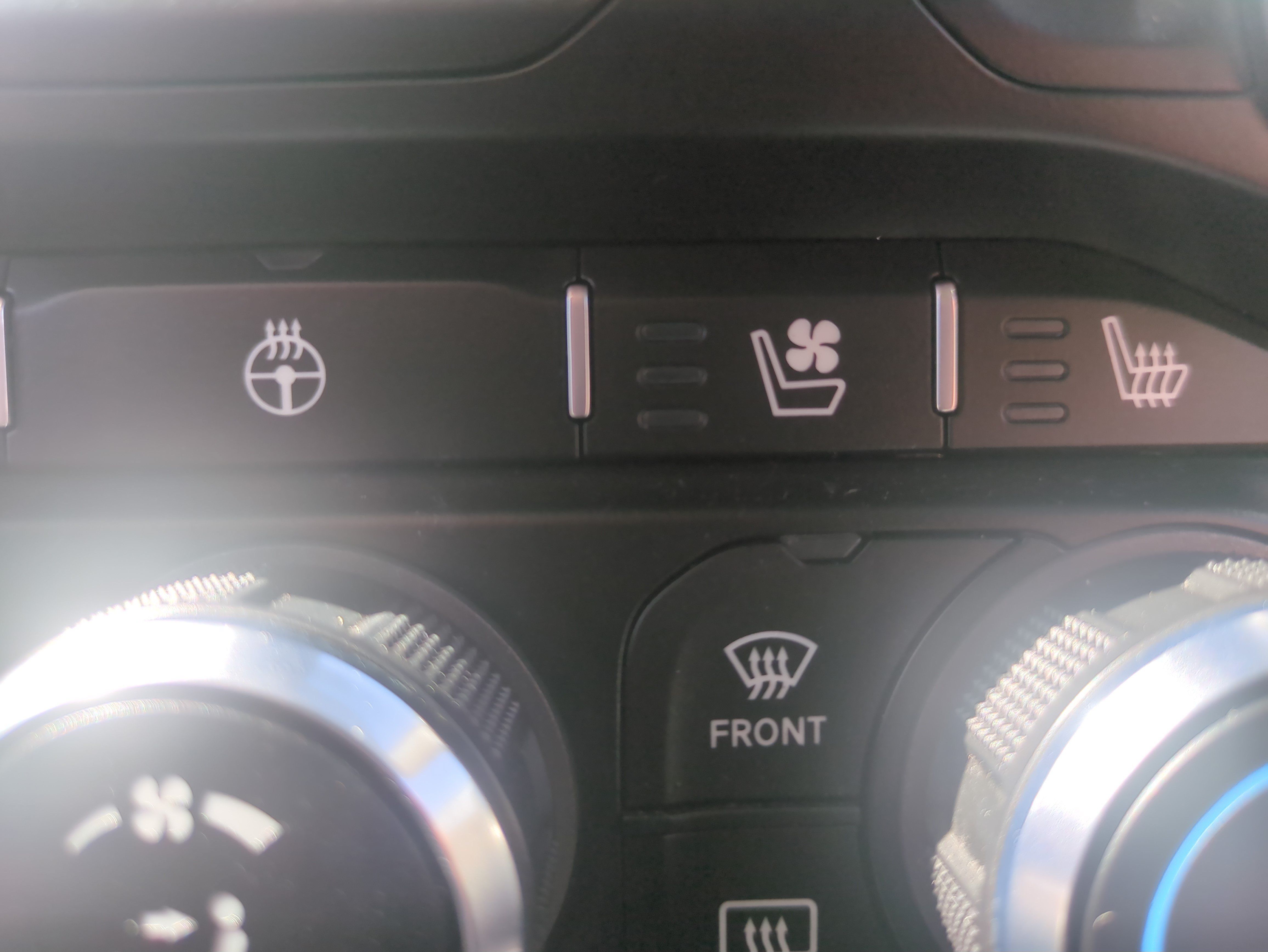 Used 2022 RAM 1500 Laramie AWD/4WD image 25