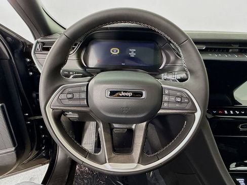 New 2026 Jeep Grand Cherokee Limited AWD/4WD image 11