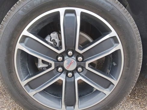 Used 2021 GMC Acadia SLT w/ Preferred Package image 19