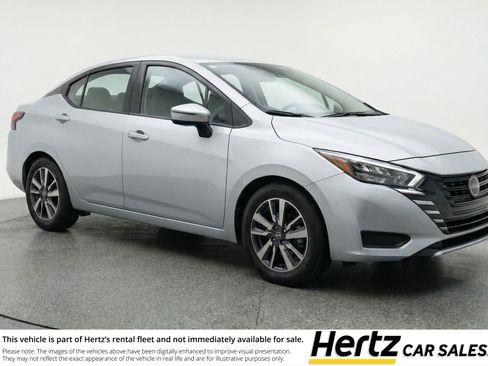 Used 2025 Nissan Versa SV image 1