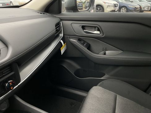 New 2026 Nissan Rogue SV AWD/4WD image 34
