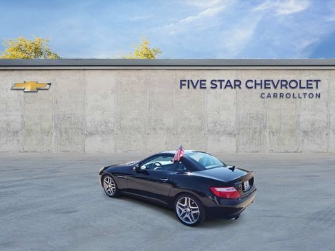 Used 2015 Mercedes-Benz SLK 250 image 6