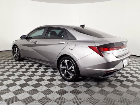 Certified 2023 Hyundai Elantra SEL w/ Convenience Package FWD image 6