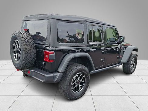 Used 2025 Jeep Wrangler Unlimited Rubicon AWD/4WD image 5