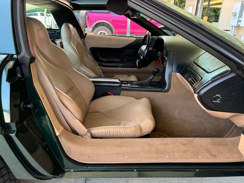 Used 1995 Chevrolet Corvette Coupe RWD image 13