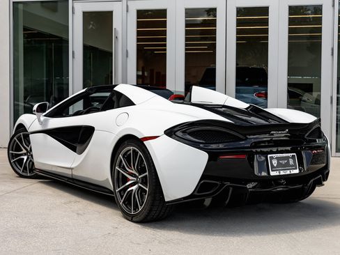 Used 2019 McLaren 570S Spider image 20