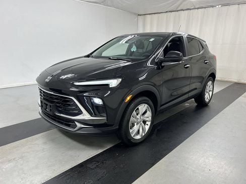 Certified 2024 Buick Encore GX Preferred AWD/4WD image 5