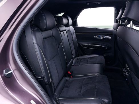 Used 2022 Genesis GV70 3.5T Sport w/ Sport Prestige Package image 42