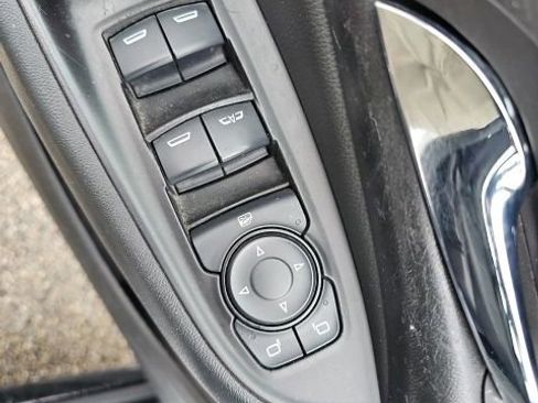 Used 2017 Chevrolet Volt LT image 30