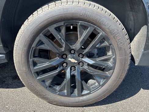 Used 2021 Chevrolet Suburban RST AWD/4WD image 10