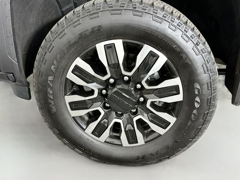 Used 2025 GMC Sierra 3500 Denali Ultimate AWD/4WD image 34