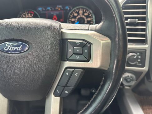 Used 2017 Ford F150 Platinum w/ Equipment Group 701A Luxury AWD/4WD image 18