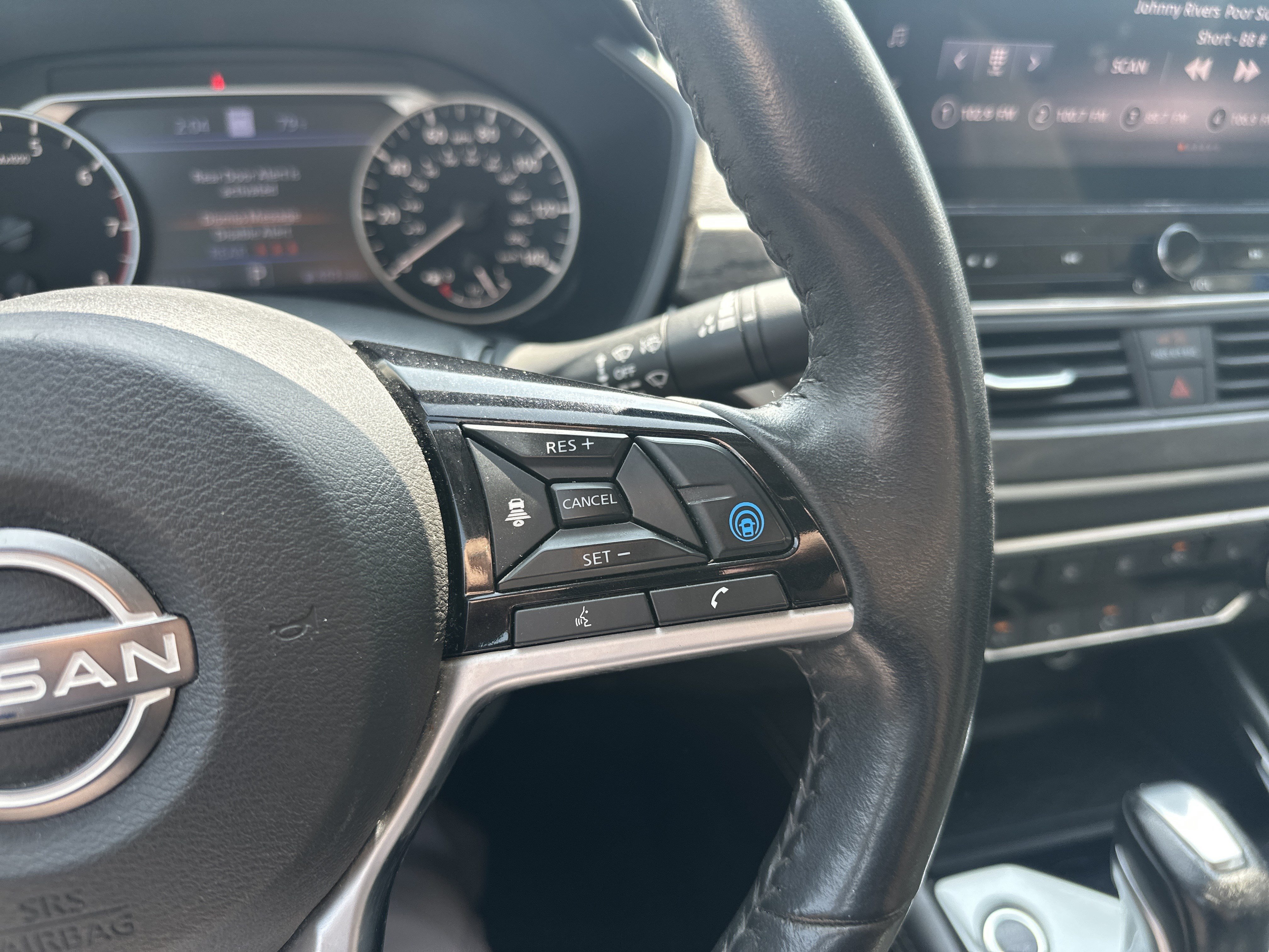 Used 2024 Nissan Altima 2.5 SV w/ SV Premium Package FWD image 22