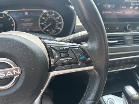 Used 2024 Nissan Altima 2.5 SV w/ SV Premium Package FWD image 22