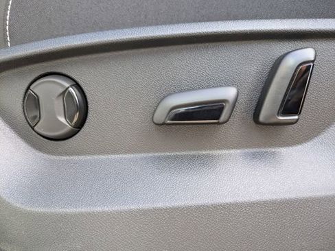 New 2026 Volkswagen Atlas SE image 21