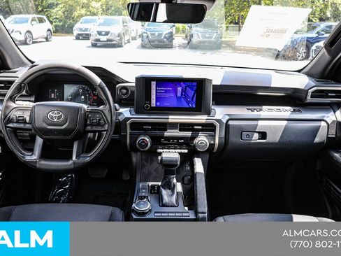Used 2024 Toyota Tacoma SR5 AWD/4WD image 22