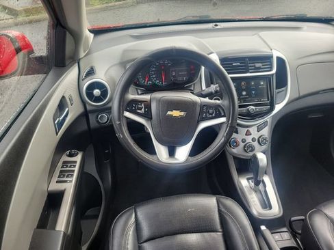 Used 2019 Chevrolet Sonic Premier FWD image 11