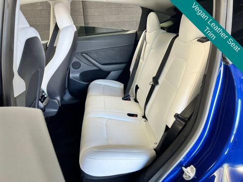 Used 2023 Tesla Model Y Long Range AWD/4WD image 17