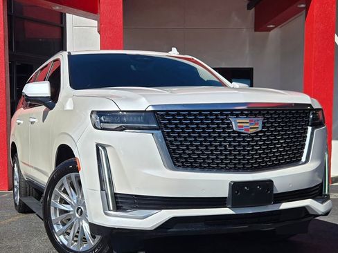 Used 2021 Cadillac Escalade Premium Luxury w/ Performance Package image 13