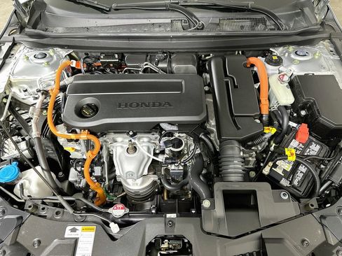 Used 2024 Honda Accord Sport image 9