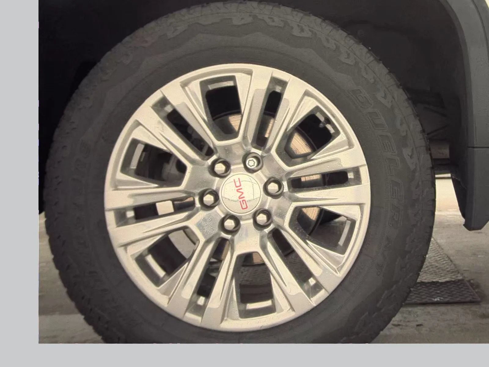 Used 2022 GMC Sierra 1500 Denali w/ Technology Package AWD/4WD image 11